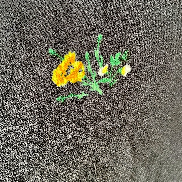 Floral romper with ruffle straps and padded top - Picture 3 of 3